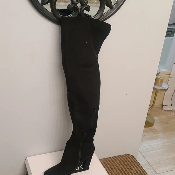 Black suede thigh high black 4inch heel boots - Picture 2 of 3